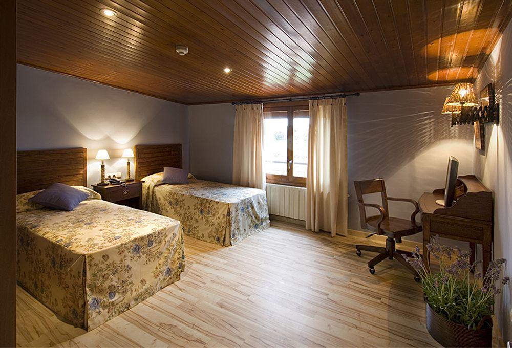 Hotel H Con Encanto Binéfar Εξωτερικό φωτογραφία