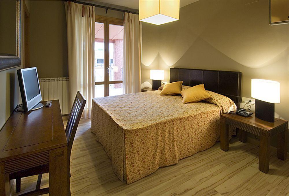 Hotel H Con Encanto Binéfar Εξωτερικό φωτογραφία